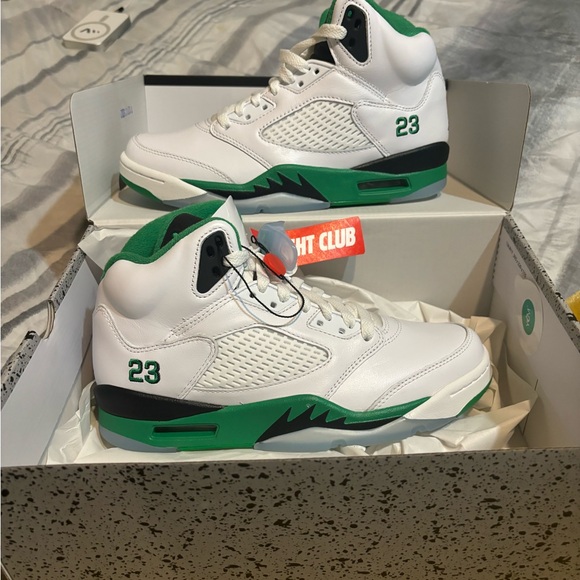 Brand new Jordan 5’s size 8 womens! Never been worn - Picture 3 of 3